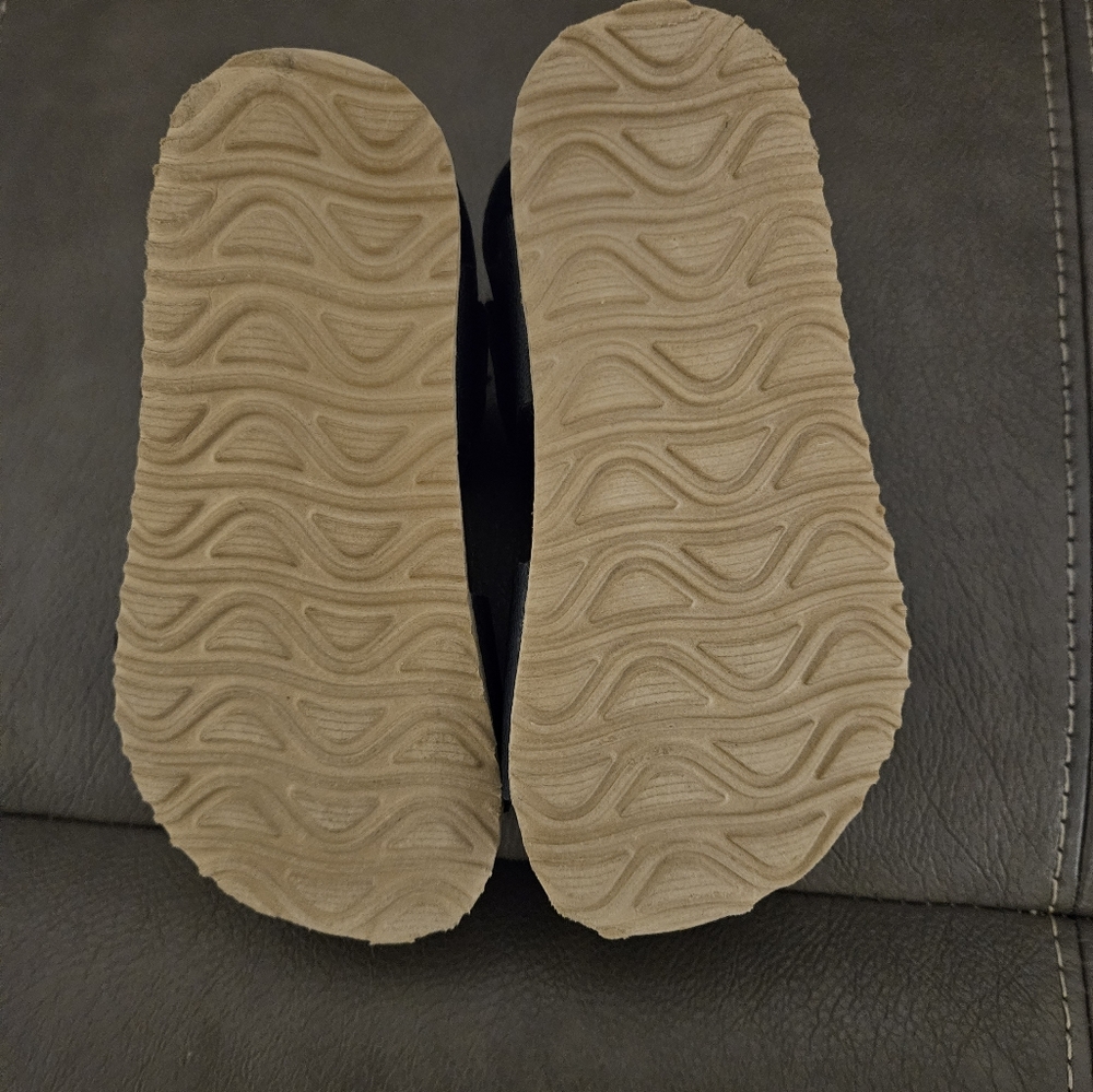 The Children's Place Navy Sandals - Picture 3 of 6